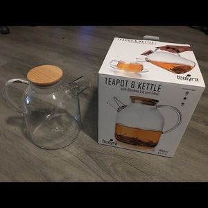 BRAND NEW Tealyra Teapot and Kettle!